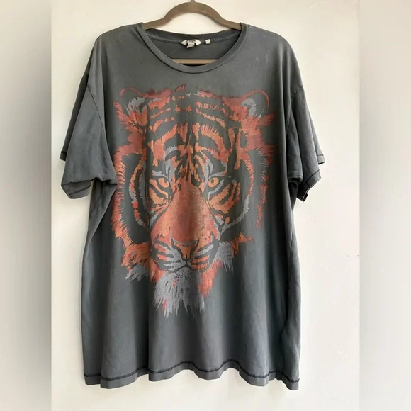 Free People Wrangler Oversized Tiger Tee🔥 - Picture 2 of 16
